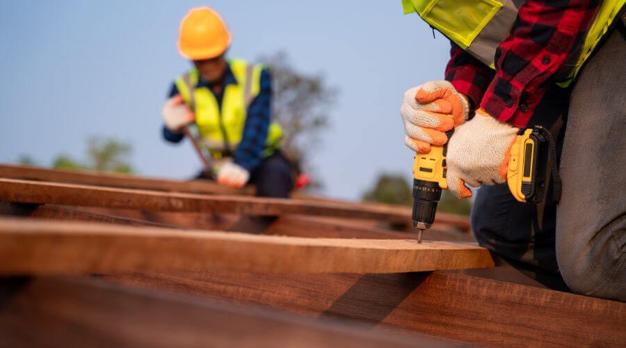Expert tile roof repair services in Edwardsport, IN
